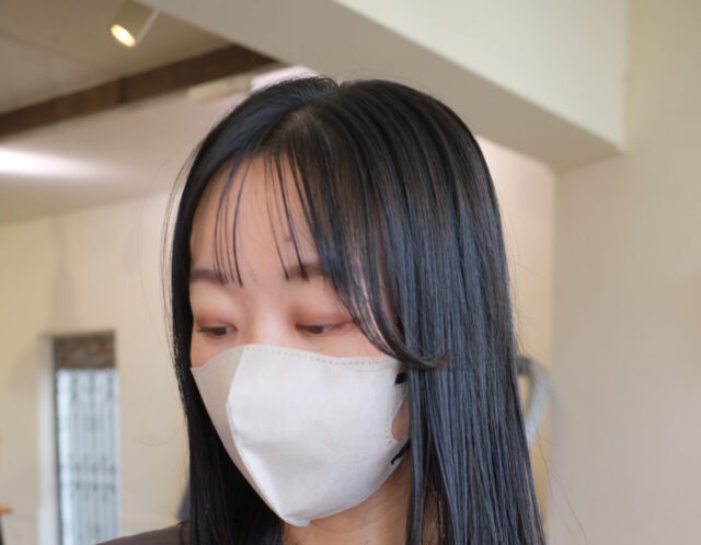 沖縄/レイヤーカット顔まわりレイヤーカットで柔らかく動くロングヘアに
