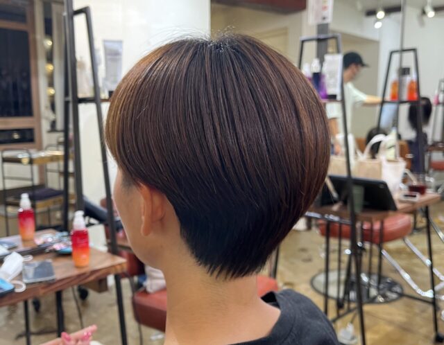 那覇市真嘉比｜多毛・硬毛・くせ毛でもまとまるショートの作り方